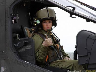 Jawbone藍牙耳機推出,可“旁若無人”通話