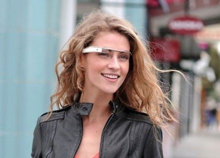 谷歌眼鏡開箱視頻曝光：5種顏色還附送遮陽鏡