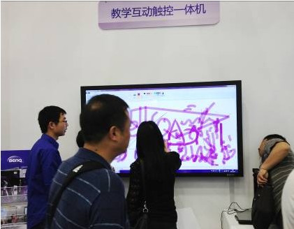 創新科技 服務教育 明基亮相教育裝備展