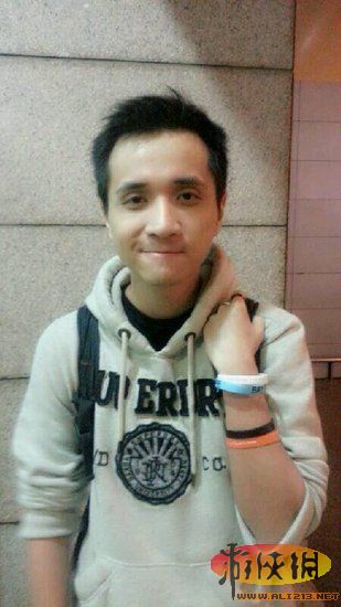 LOL補(bǔ)刀帝ChaoX:大陸電競?cè)μ珌y 將赴臺(tái)發(fā)展