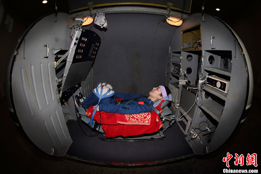 神舟十號乘組航天員訓練密照曝光