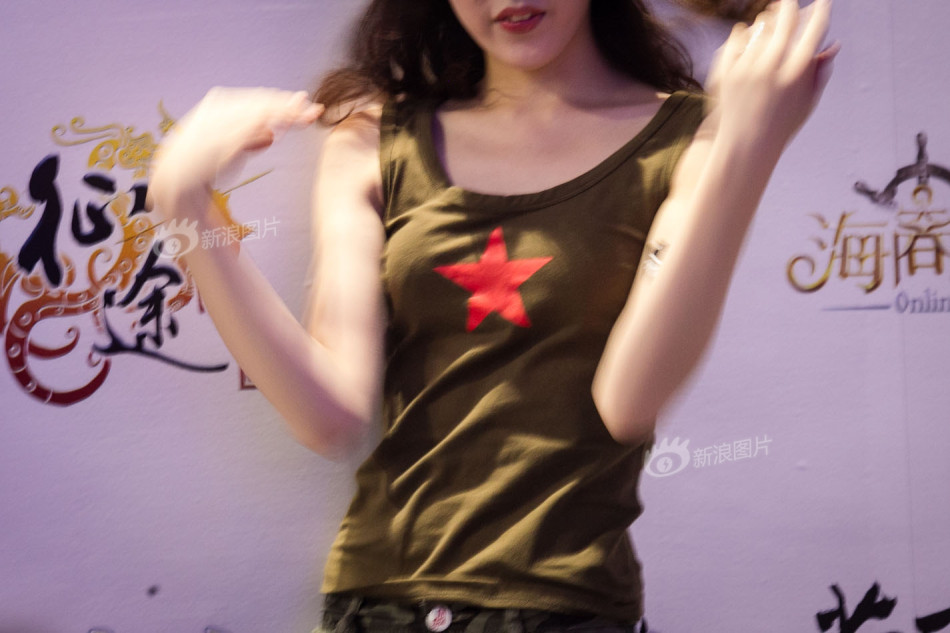 ChinaJoy宅男盛宴 女神陪你玩兒游戲[高清]