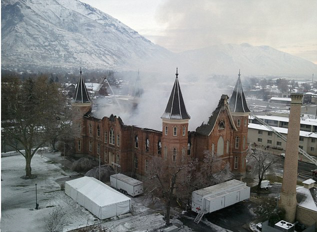美國(guó)被毀教堂“懸空”重建后變奇觀(組圖)