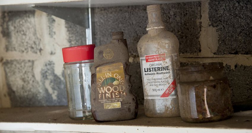 英媒曝光神秘被棄宅邸 存五輛古董車