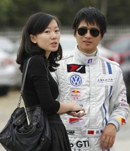 韓寒曝光女兒照片