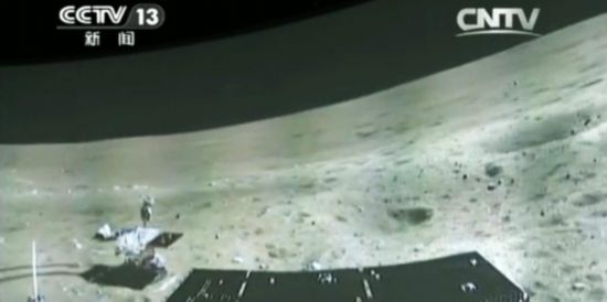 “玉兔”號(hào)結(jié)束“午休” 拍出月面全景圖片