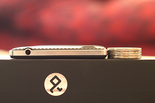 千元最薄 五寸四核 大Q旗艦機(jī)Q1測評(píng)