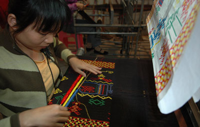 Traditional Li brocade in China's Hainan Province