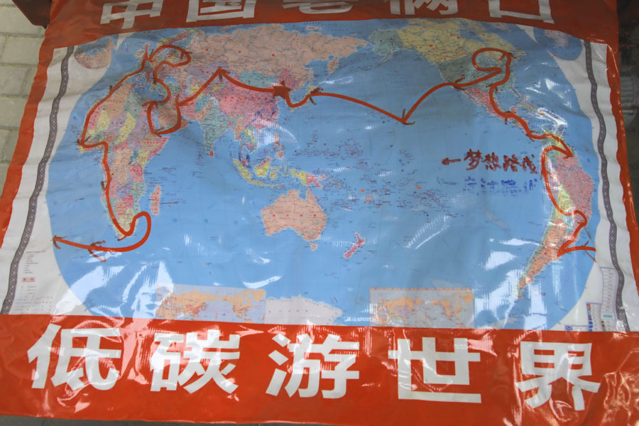 Retired couple embarks on worldwide tour