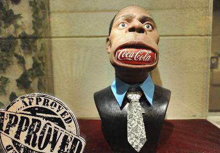A waxwork of the world's biggest mouth, which is 17 cm and wide enough to swallow a 330 ml can. Shocking but true!