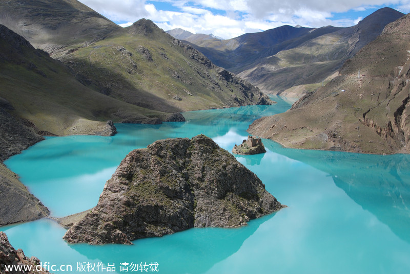 Clear as a mirror: fascinating scenes of China's 7 lakes
