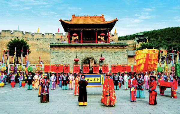 Ancient city's heritage, scenery draw visitors
