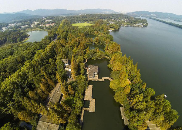 Heaven is for the sky and Hangzhou for the earth