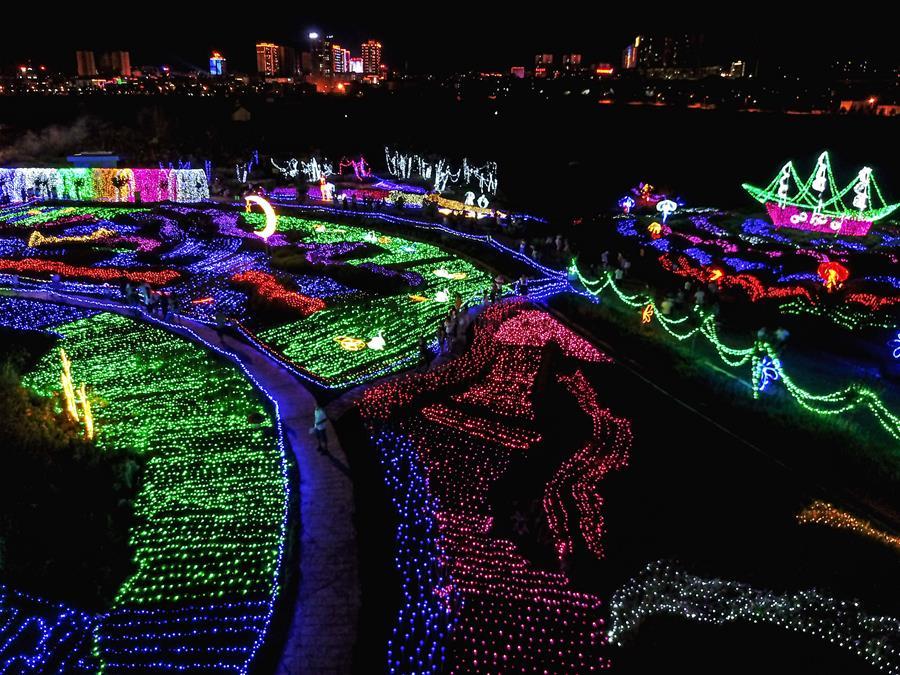 Light festival kicks off in SW China's Guizhou