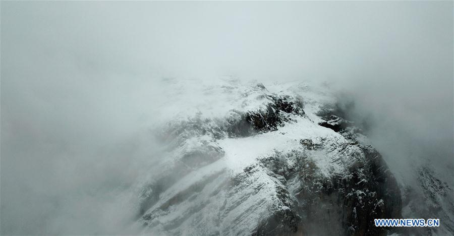 Extraordinary scenery of sea of clouds in NW China's Gansu