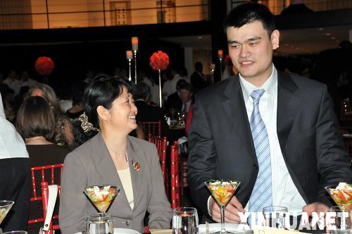 姚明基金會(huì)舉行盛大募款晚宴