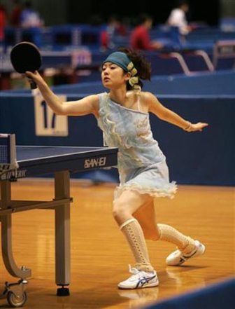 “乒壇Lady Gaga”抵穗賺眼球