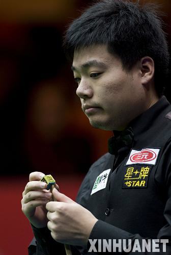 斯諾克中國賽：丁俊暉晉級八強 贏球過生日