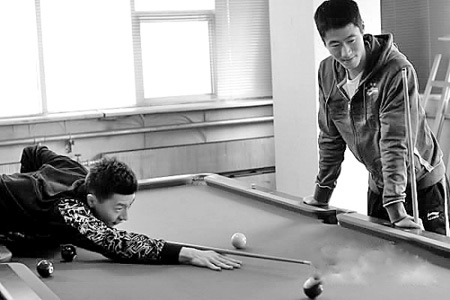 體壇明星愛臺球：劉翔張琳是高手 馬龍橫掃王勵勤