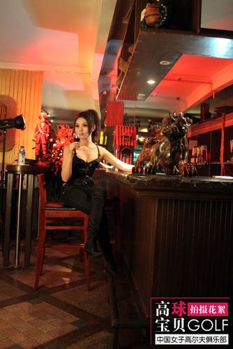 劉聞雯變身高球?qū)氊? style=