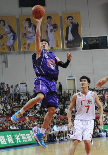 CBA季后賽：上海爆大冷 客場逆轉廣東扳平比分