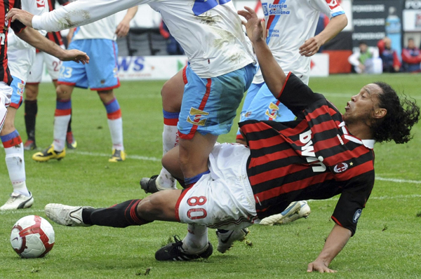 意甲：羅馬反超國米登頂 AC米蘭主場戰平