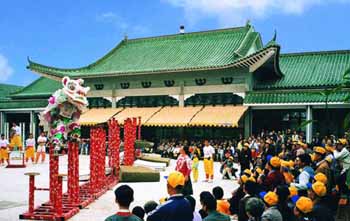 少林小子兩下“戰書” 赴廣東挑戰黃飛鴻武術館