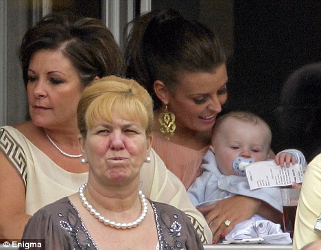 魯尼兒子賽馬場(chǎng)亮真容 小王子5個(gè)月全球首發(fā)