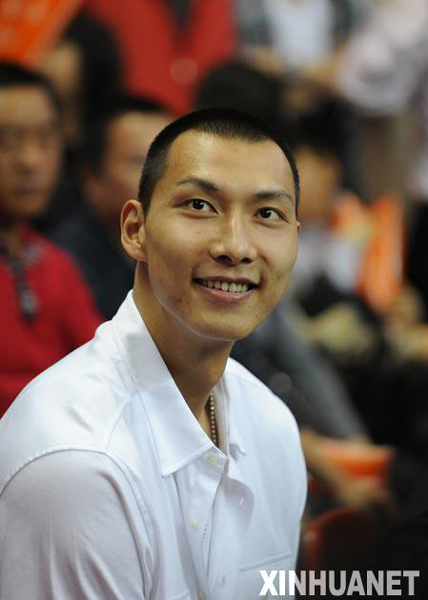 易建聯為玉樹災區捐款20萬