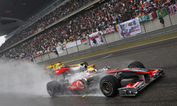 巴頓奪得F1大獎賽中國站冠軍