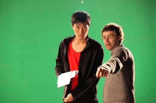 劉翔助力鉆石聯賽 拍攝現場認真擺pose