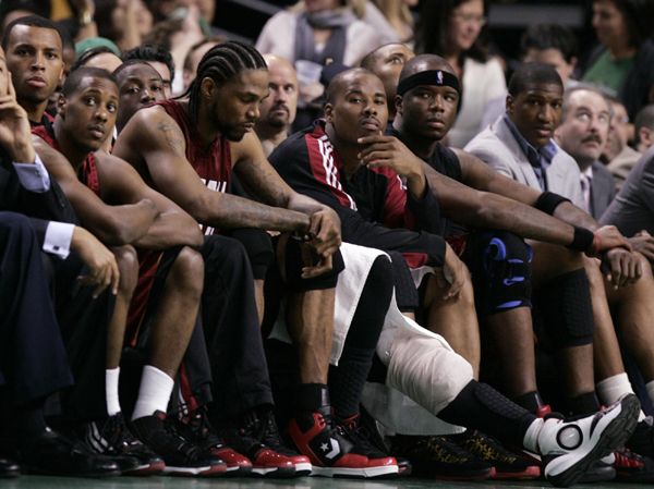 NBA季后賽：凱爾特人主場(chǎng)“滅火”