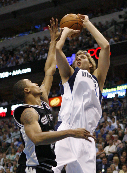 NBA季后賽：鄧肯25分 馬刺客場102:88屠小牛