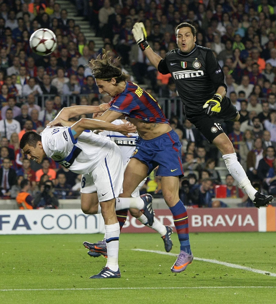 歐冠：10人國米0:1小負巴薩仍晉級 時隔38年進決賽