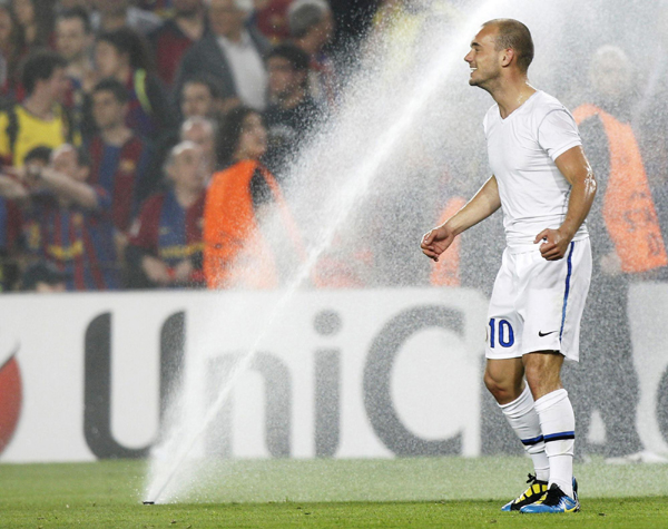 歐冠：10人國(guó)米0:1小負(fù)巴薩仍晉級(jí) 時(shí)隔38年進(jìn)決賽