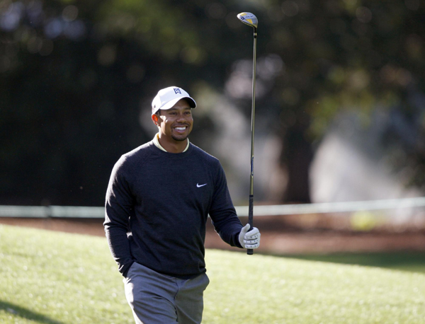 美巡賽：“老虎”伍茲再出征 “飛人”喬丹搶風頭