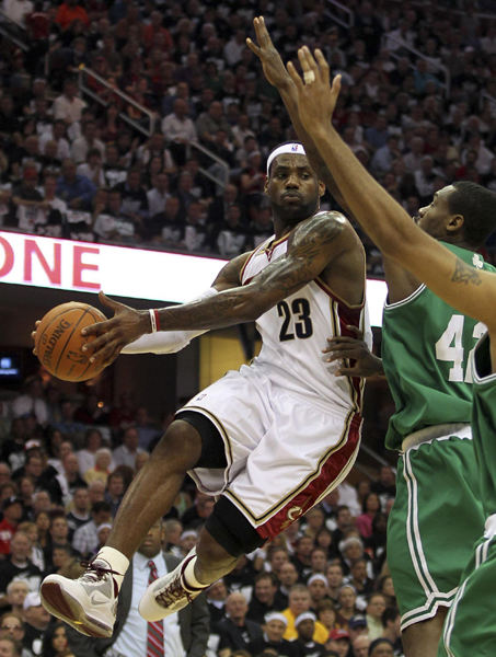 NBA：綠衫軍大勝奪主場(chǎng)優(yōu)勢(shì) 騎士1:1被扳平