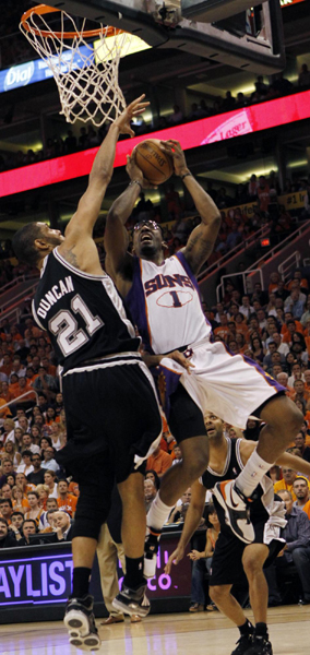 NBA：納什狂砍33分 太陽主場擊退馬刺1:0領先