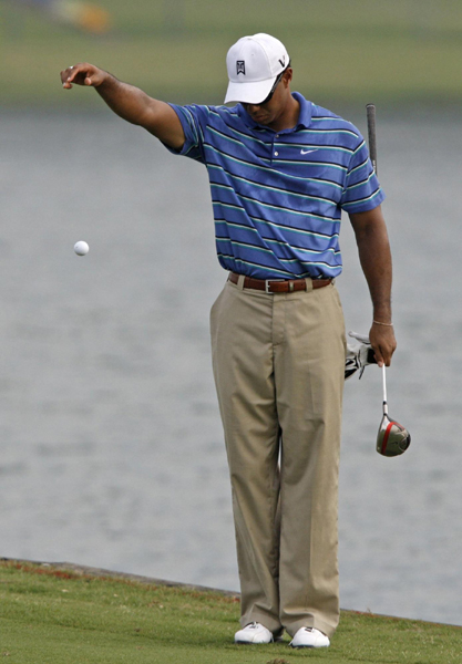 球員錦標(biāo)賽：兩人66桿領(lǐng)先 伍茲與菲爾70桿