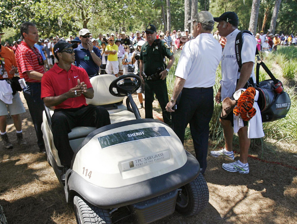 球員錦標賽冠軍爭奪戰展開 伍茲因傷中途宣布退賽