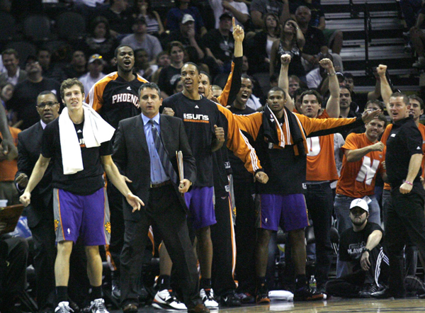 NBA：“獨(dú)眼”納什帶太陽(yáng)率先晉級(jí) 馬刺被0:4橫掃