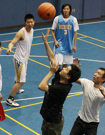 丁俊暉打籃球狂飆三分