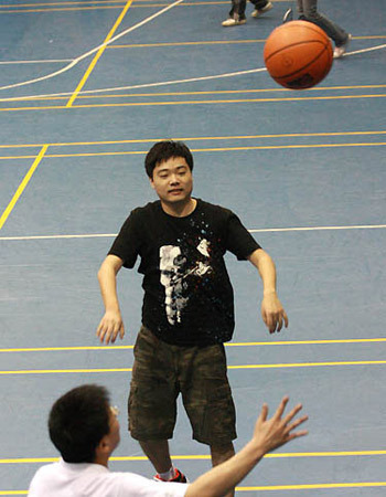 丁俊暉打籃球狂飆三分