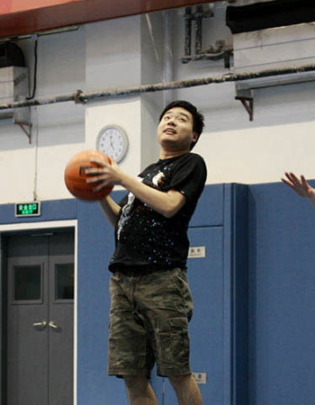 丁俊暉打籃球狂飆三分