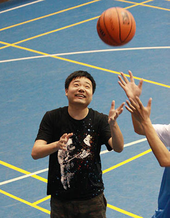 丁俊暉打籃球狂飆三分