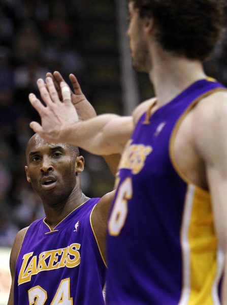 NBA：科比32分 湖人4:0橫掃爵士會師太陽