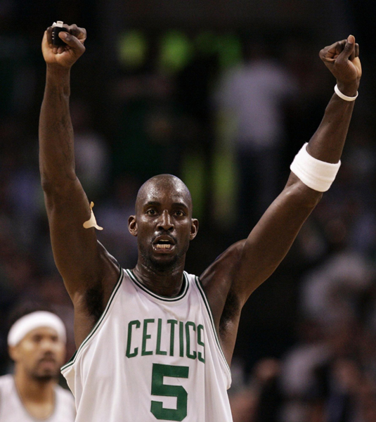 NBA：詹姆斯三雙騎士黯然出局 綠衫軍4:2晉級戰(zhàn)魔術(shù)