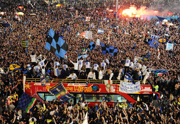 國米慶典游街標(biāo)語侮辱托蒂 羅馬拒接受莫拉蒂道歉