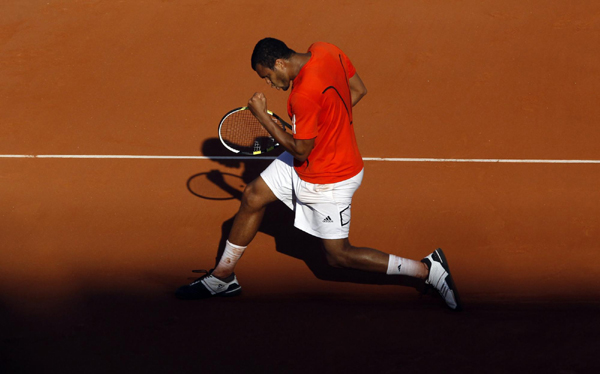 法網(wǎng)：大威輕松晉級(jí) 阿扎倫卡、桑切斯連遭爆冷