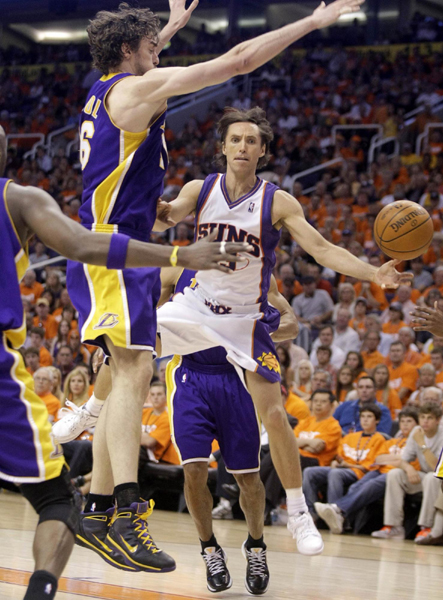 NBA：科比36分難救湖人 斯塔德邁爾42分太陽奏凱